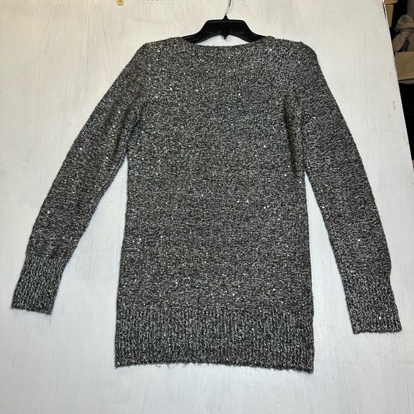 White House Black Market XS Grey Sequin V-Neck Long Sleeve Tunic Sweater NWT - Picture 3 of 10
